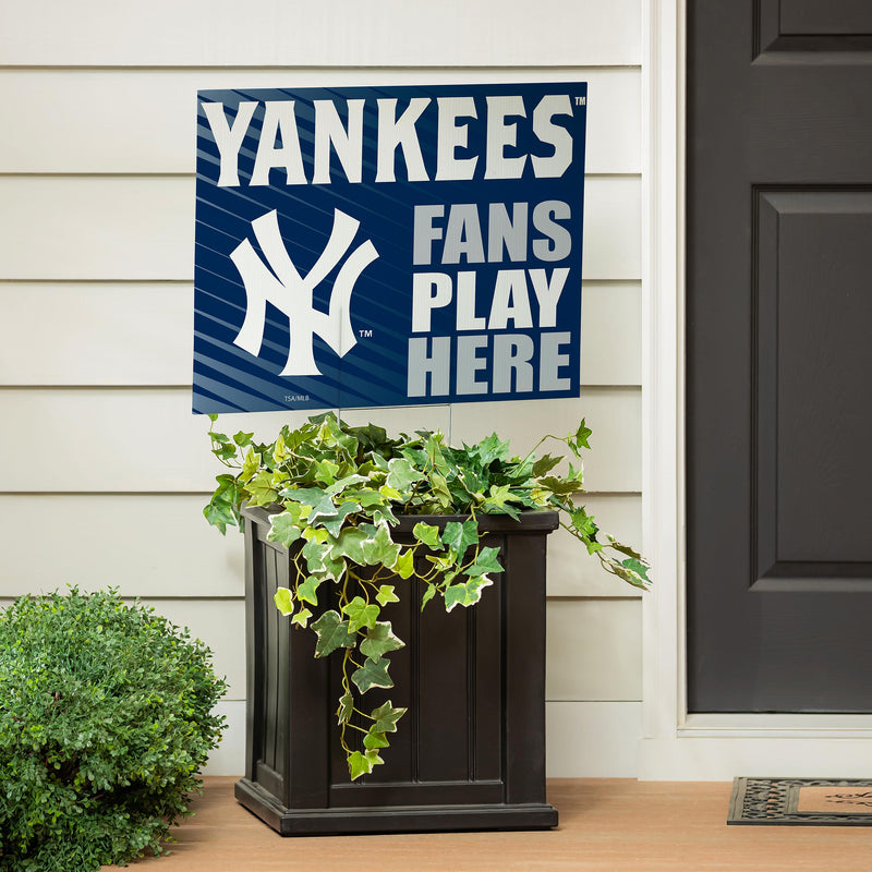 New York Yankees Yard Sign "Fans Play Here"