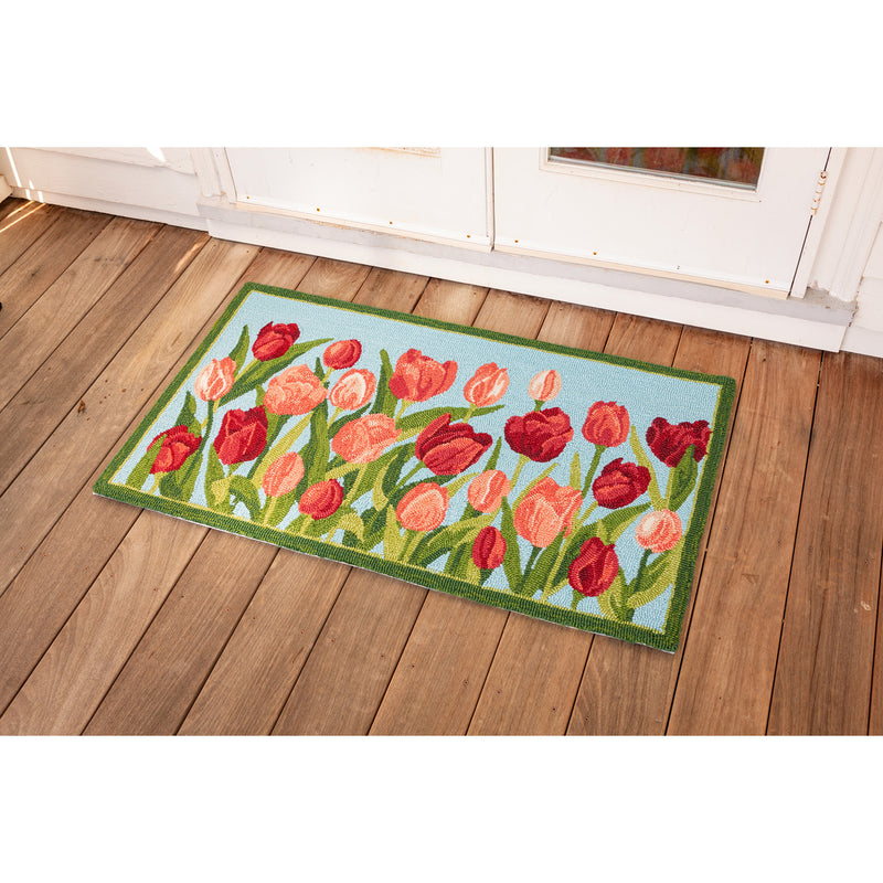 Indoor/Outdoor Pink Tulips Hooked Polypropylene Accent Rug 24"x42",53n9c