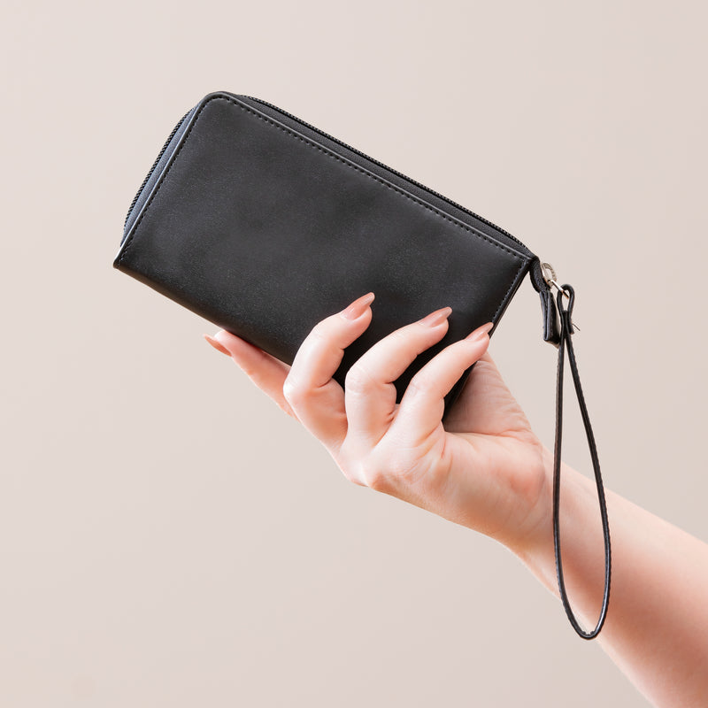 Boston Red Sox Wristlet Wallet Black