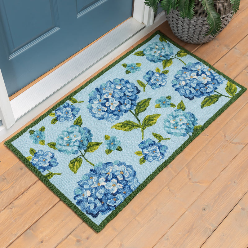 VivaStyle Indoor/Outdoor Hooked Rug, 24"x42", Hydrangea Haven