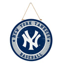 New York Yankees Round Door Decor with Hanging Rope, 18x18