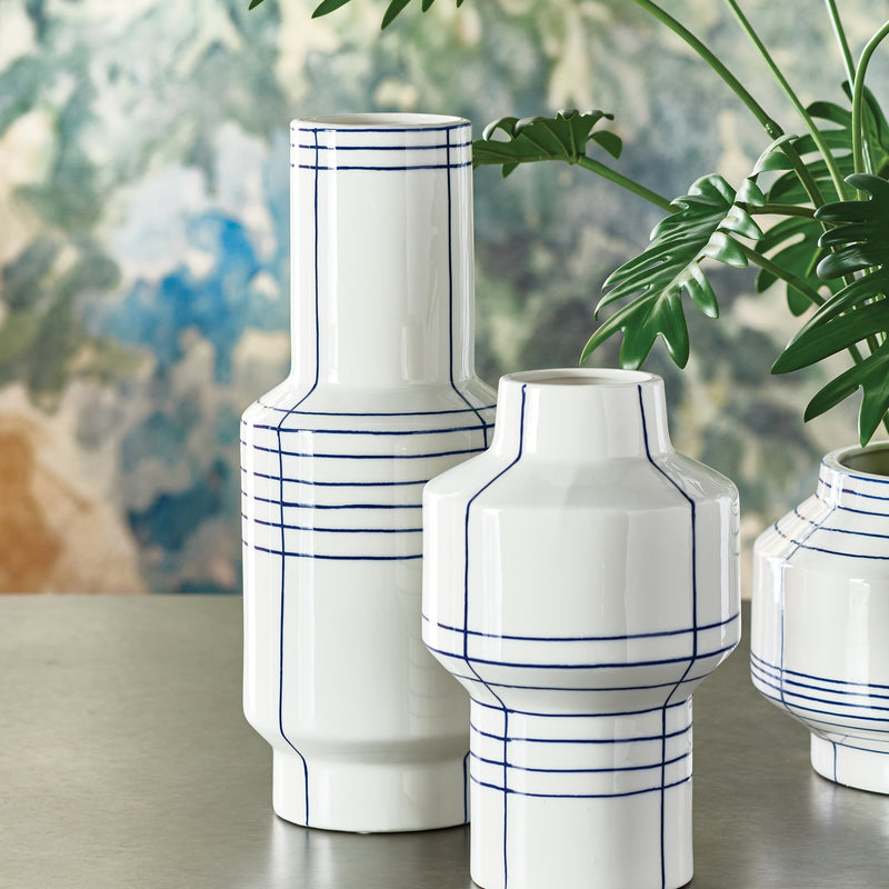 NAPA Home & Garden, ERROS VASE 13.75",SN203
