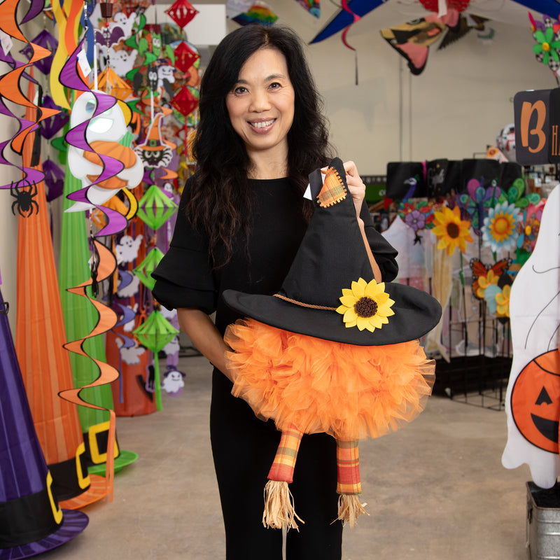 Scarecrow with Dangle Legs Lighted Deco Mesh Door Decor,2msh2604bl