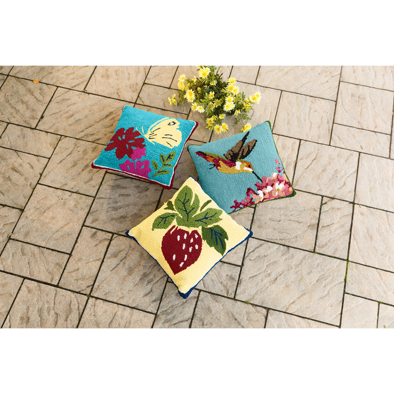 Indoor/Outdoor Hooked Pillow, Hummingbird 18"x18",4p4951